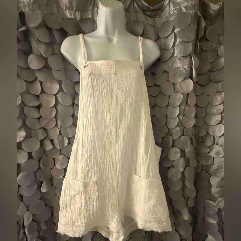 White Sleeveless Romper with Pockets